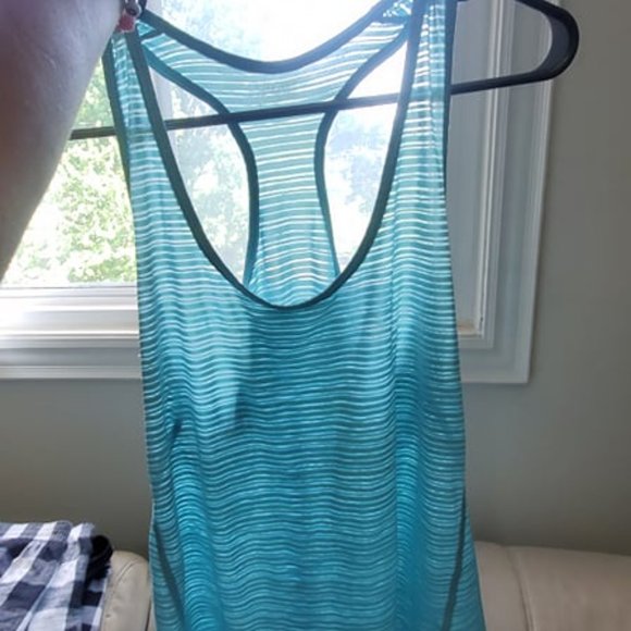 Athletic tank top - Picture 3 of 8